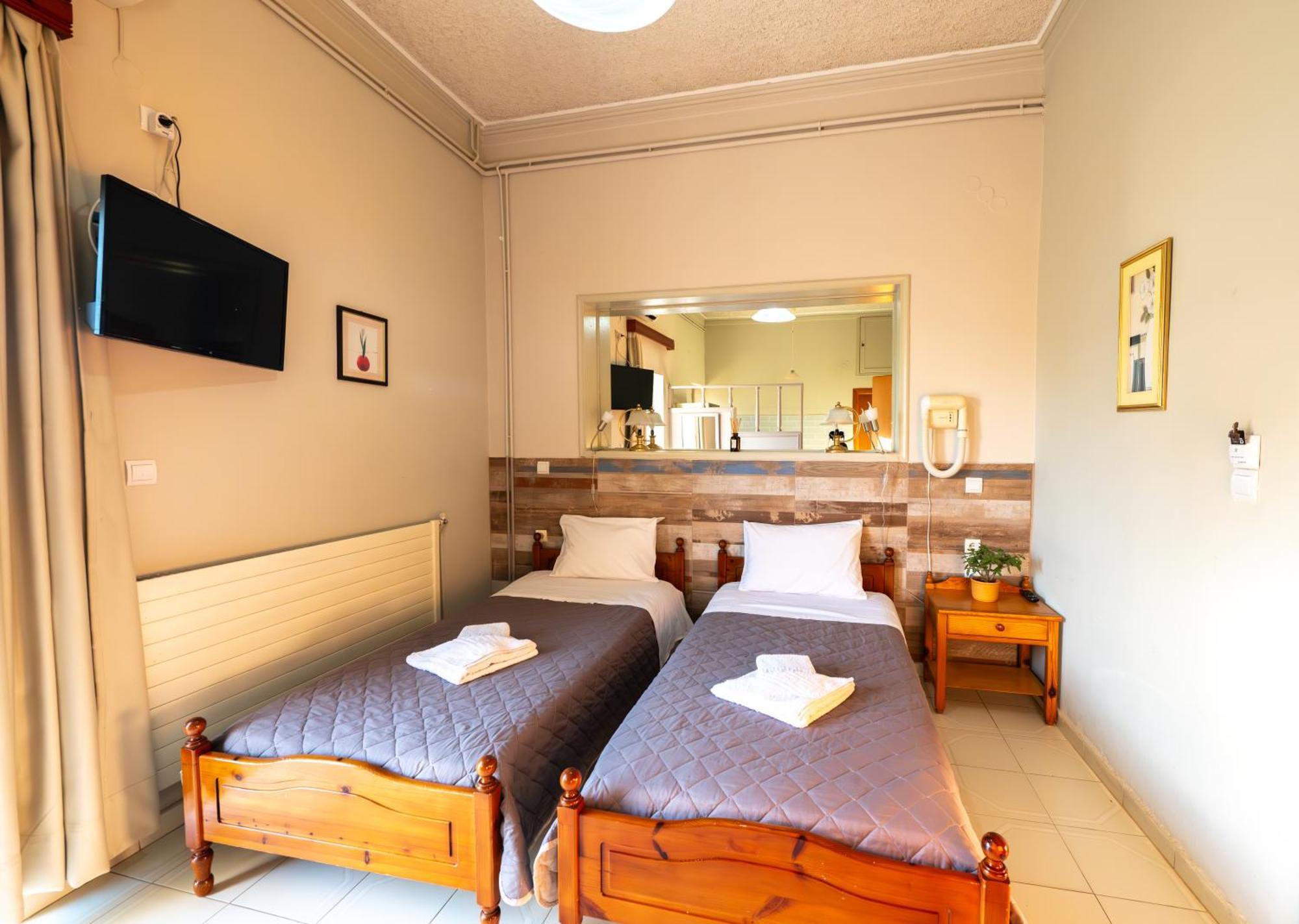 Bikakis Family Apartments Kíssamos Extérieur photo