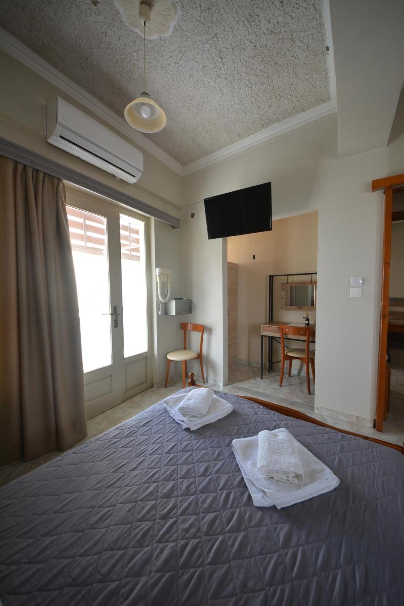 Bikakis Family Apartments Kíssamos Extérieur photo