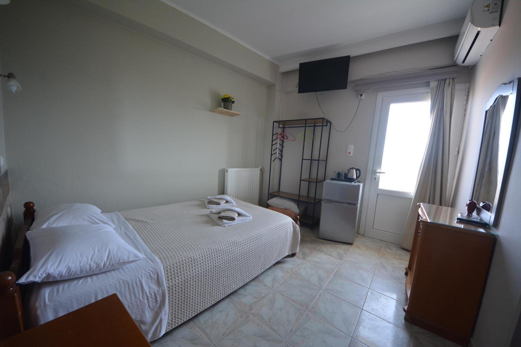 Bikakis Family Apartments Kíssamos Extérieur photo