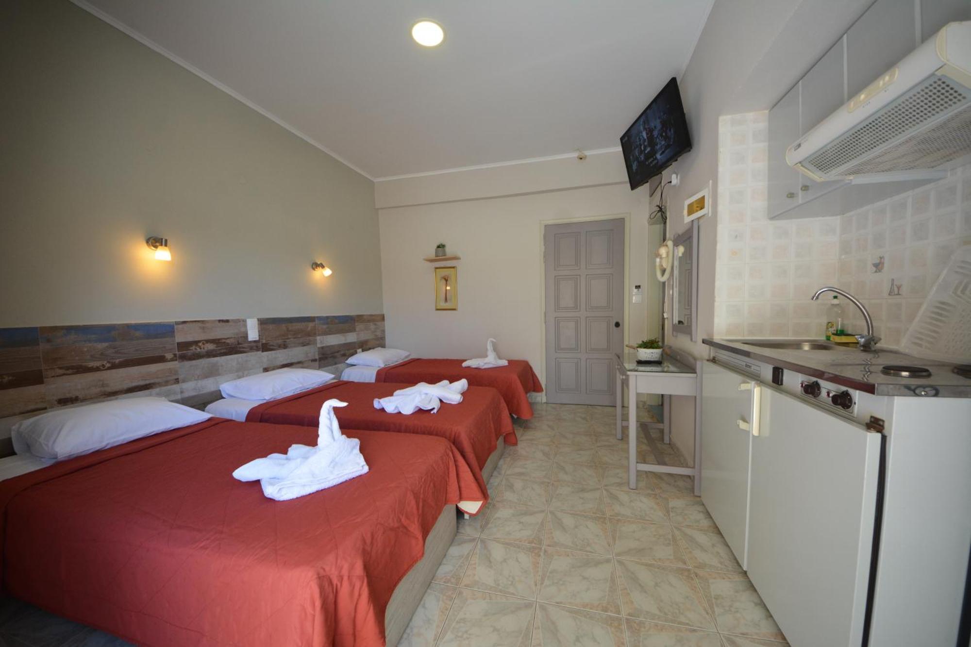 Bikakis Family Apartments Kíssamos Extérieur photo