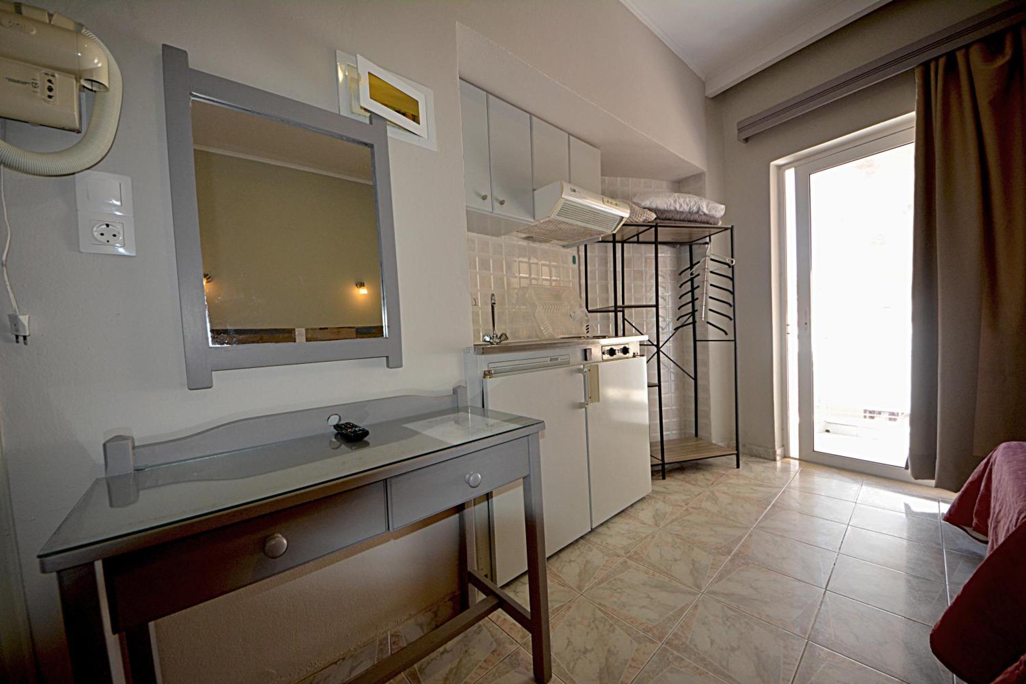 Bikakis Family Apartments Kíssamos Extérieur photo
