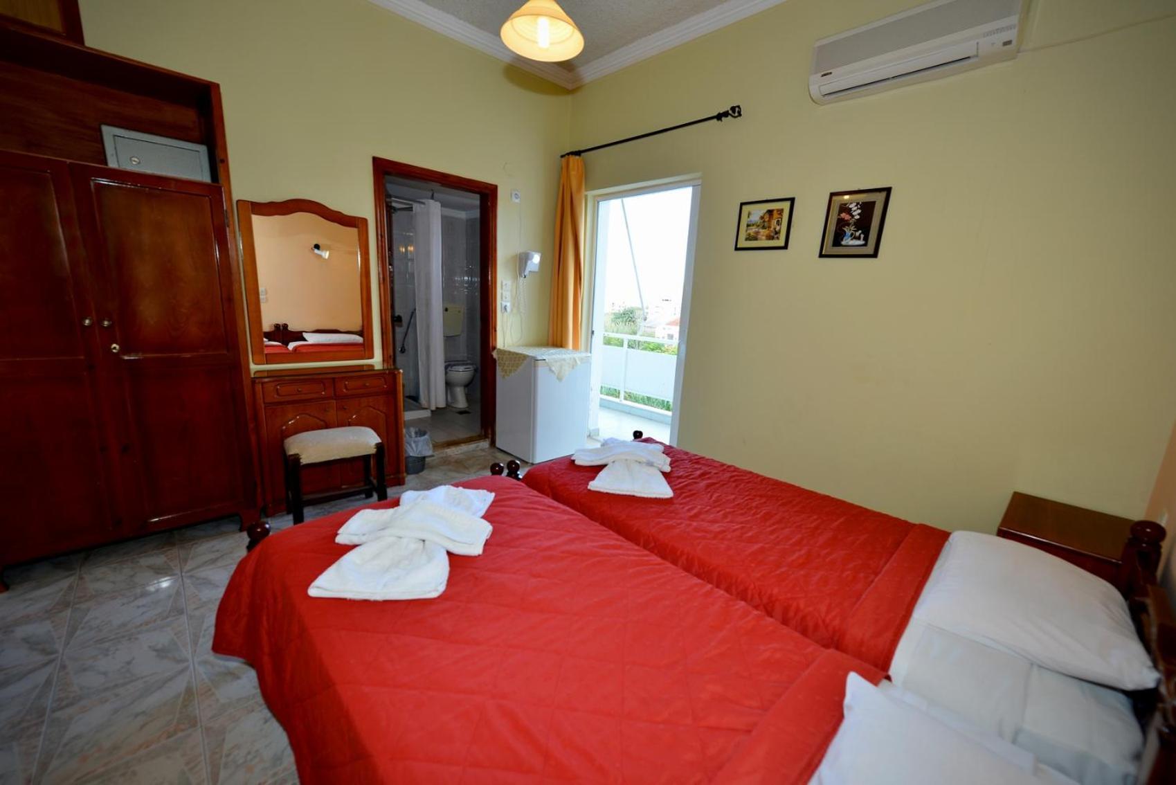 Bikakis Family Apartments Kíssamos Extérieur photo